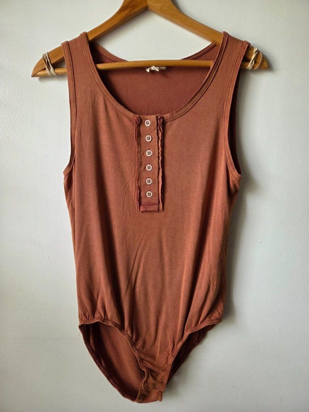 EUC POL RUST HENLEY BODYSUIT TANK SIZE LARGE